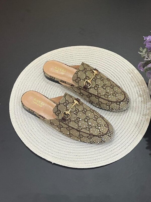 Gucci Shoes 12